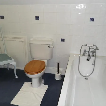 Big Sky Bed and Breakfast Γουίτμπι