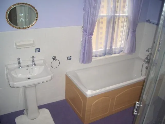 Big Sky Guest house 4*