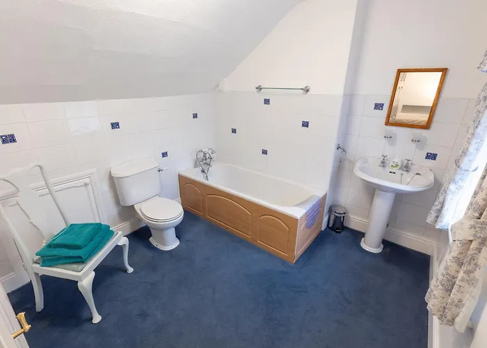 Big Sky Guest house 4*